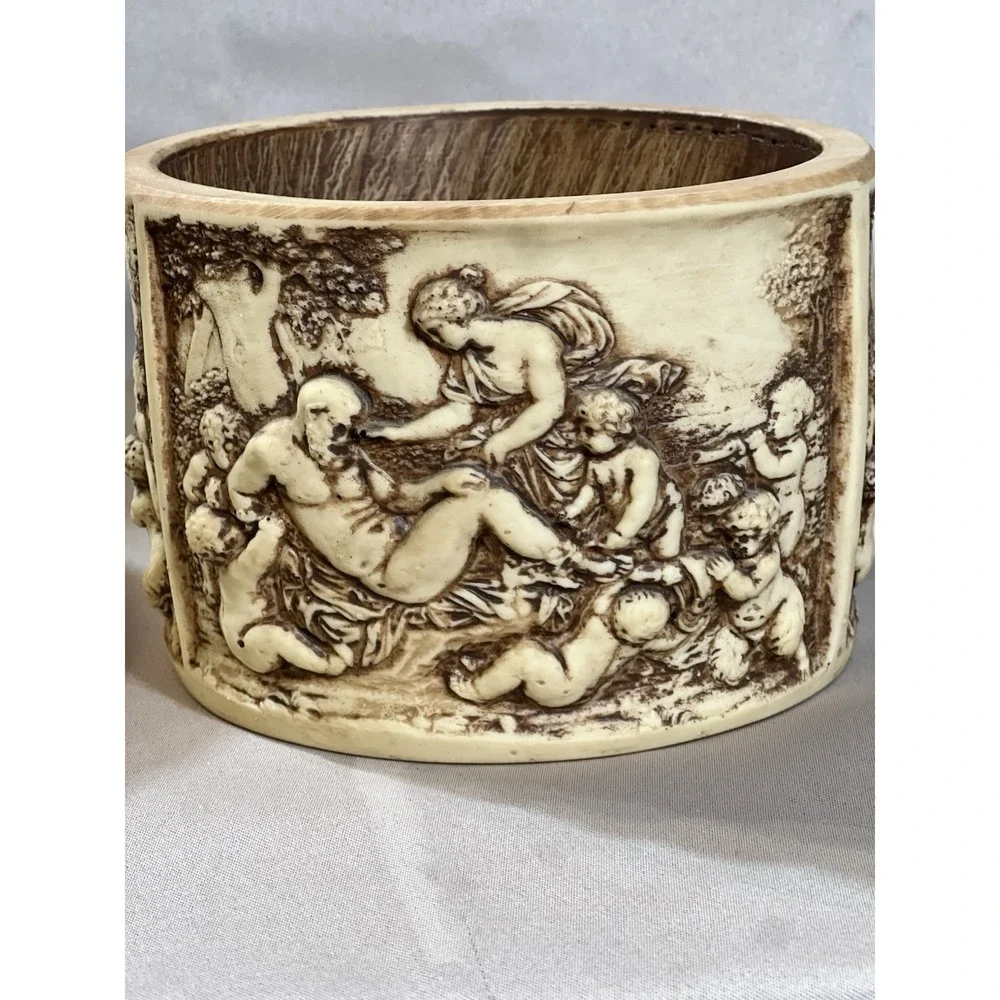 STUNNING GREEK PLANTER 